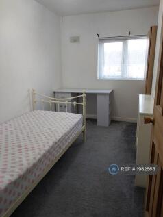 Single Bedroom On First Floor