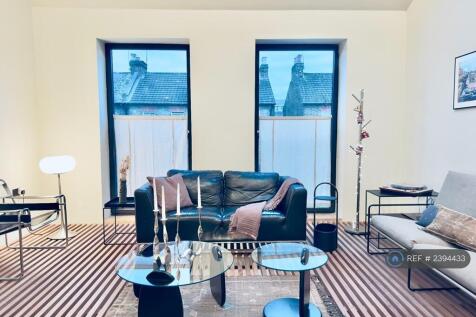1st Floor Living