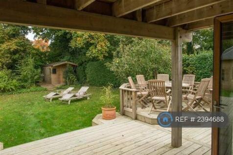 The Deck On The Right