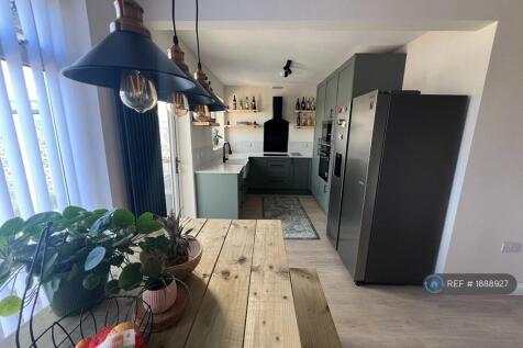 Dining Area - Kitchen