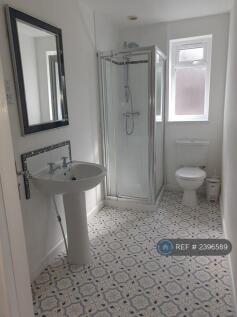 En-Suite To Master Bedroom