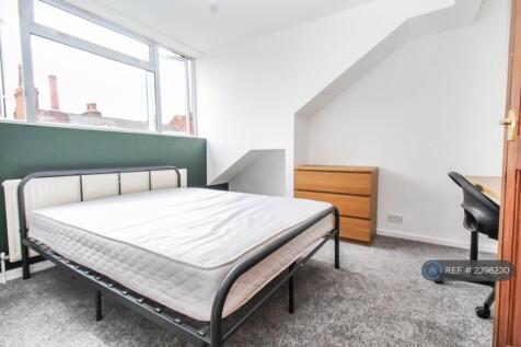 Bedroom With Desk