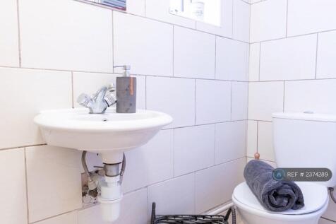 3 x Clean Modern Shower Rooms