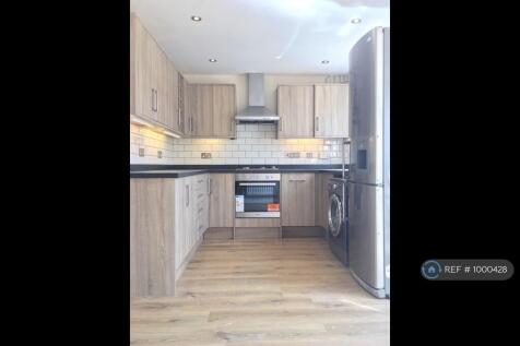 Fully Fitted Kitchen