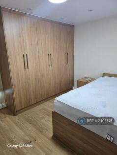 Double Bath Tub Ensuite