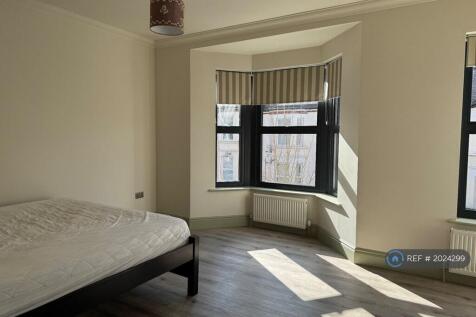 Room 5 - Ample Space 