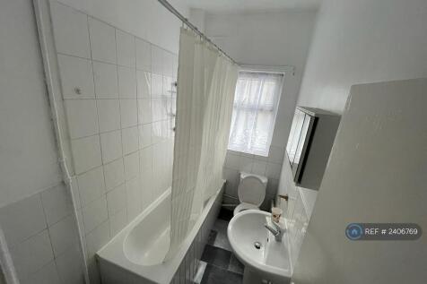 First Floor Bathroom