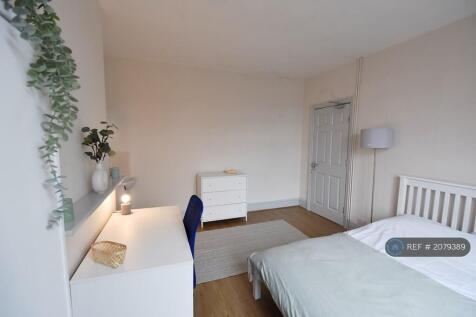 Room 3 - Available