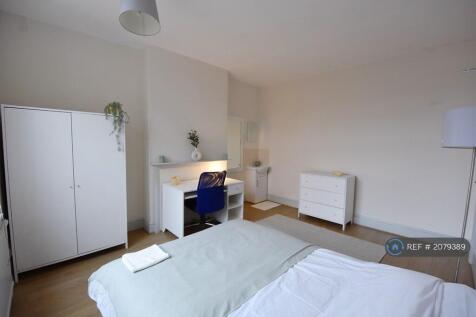Room 3 - Available 
