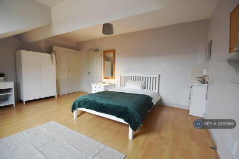 Room 6 - Available