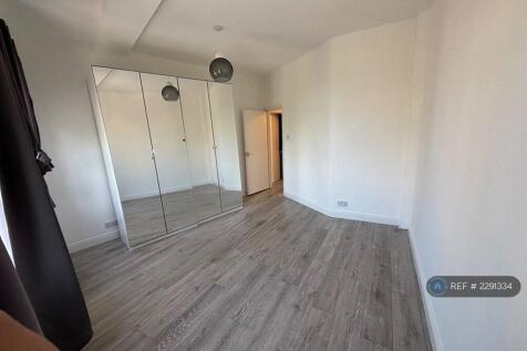 Large Double Bedroom