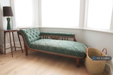 Chaise Lounge