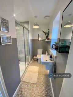 Main Ensuite