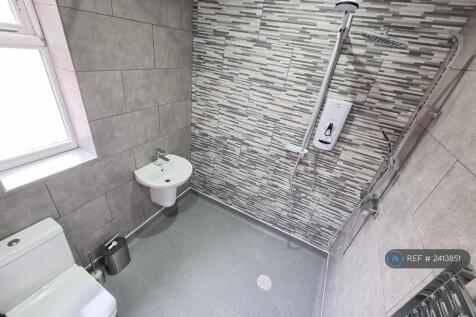 Bathroom With Good Accessibility 