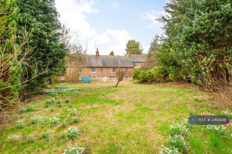 Private Rear Garden Extends To .25 Acres