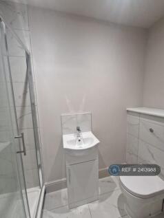 Room 2 Ensuite