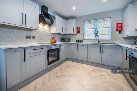 Communal Kitchen 