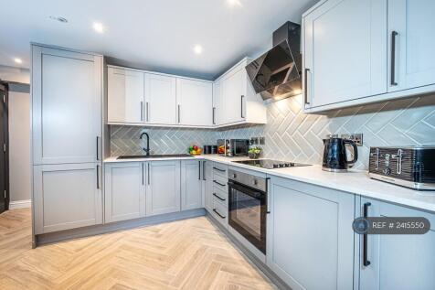 Communal Kitchen 