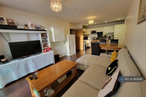 Open Plan Lounge / Kitchen