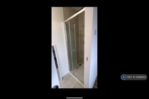 En-Suite Shower
