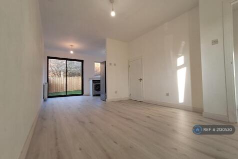 Open Plan Living/Dining Area