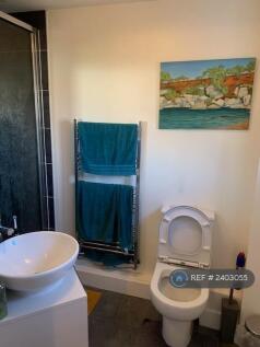 En-Suite Bathroom