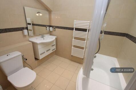 Master Ensuite