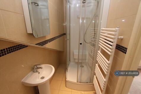 Bedroom 1 Ensuite 