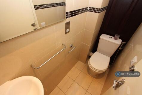 Downstairs Toilet 