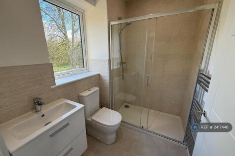 Master Bedroom En-Suite