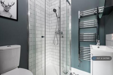 En Suite Bathroom 