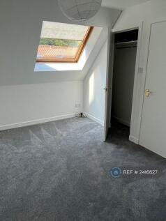 Double Bedroom: 1st Floor, Facing Communal Garden