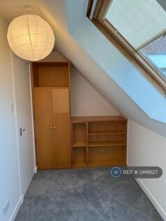 Single Bedroom (1st Floor) Fitted Wardrobe 