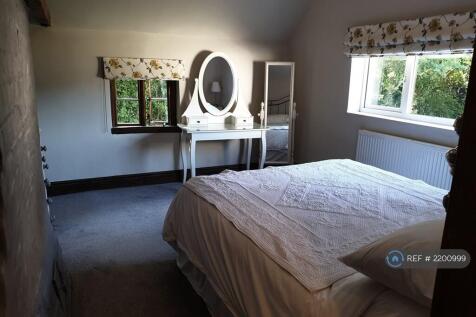 King-Size Bedroom Open Plan Pix2