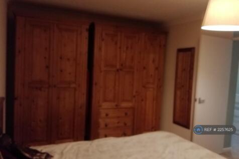Master Bedroom Double Wardrobes 