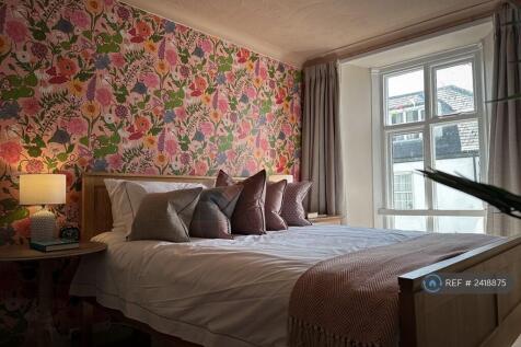 Master Bedroom (King Size)