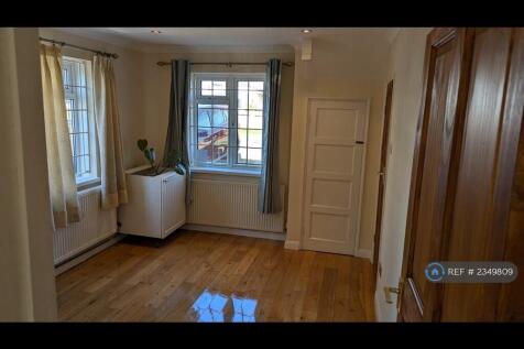 Ground Floor Double Bedroom View 5