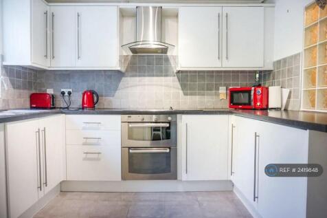 Kitchen (Image 2)