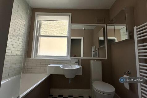 1st Floor Bathroom