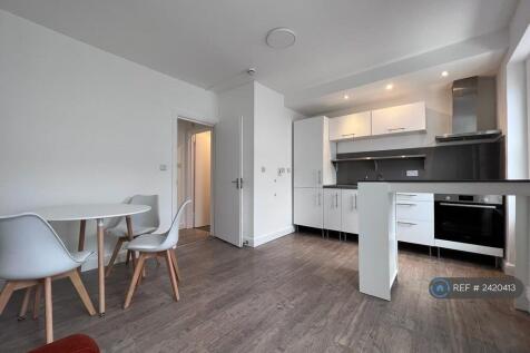 Kitchen/ Living Room