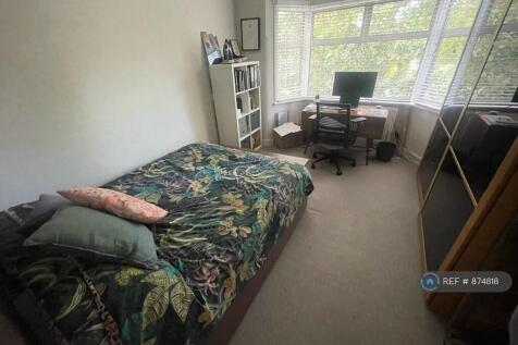 Bedroom 2 - First Floor 