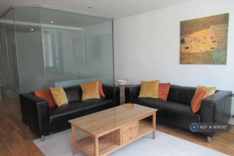Lounge - View 1