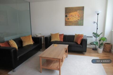 Lounge - View 2