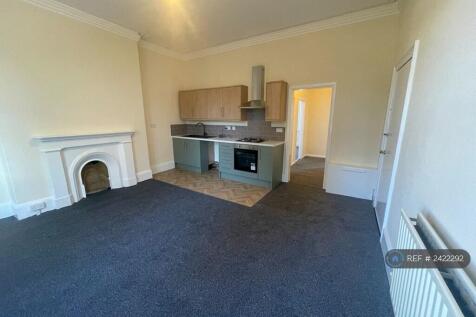 Living Room / Kitchen 