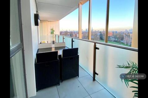 Side Large Balcony