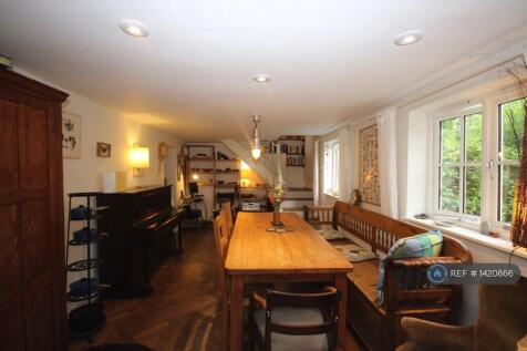 Kitchen /Dining