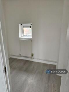 Small Single Room/Study Room