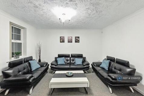 Front Living Room 3 Sofas