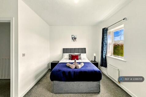 Ensuite Bedroom 6