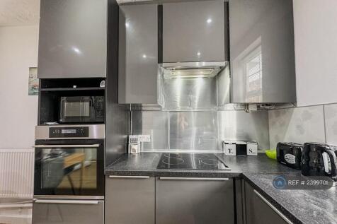 Kitchen Lhs